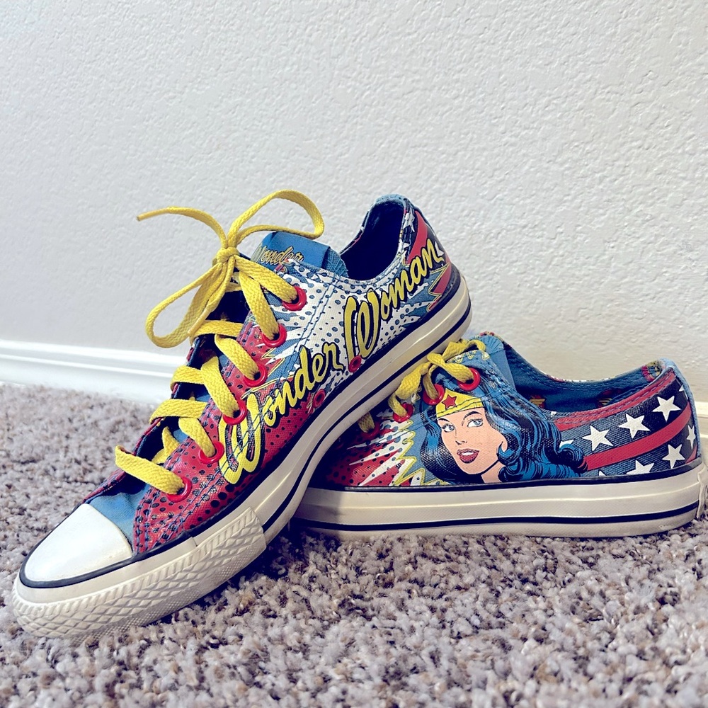 LIMITED EDITION Wonder Woman converse